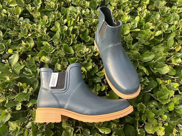 ladies short rain boots