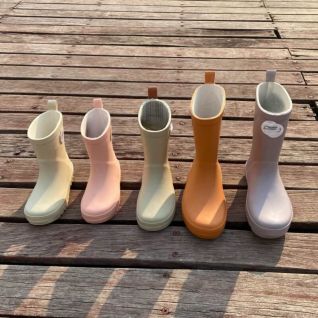 Factory chlidren gumboots